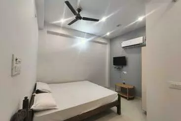 Spot On Hotel Kaushlendra Palace