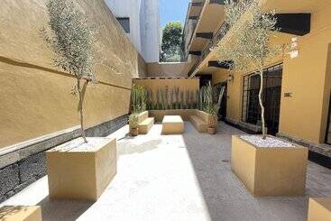 Отель Colmena Centro