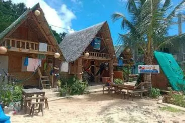 Ostello Titaays Surfers Inn