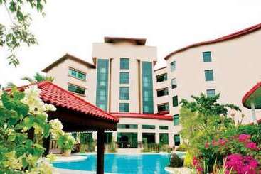 Отель Celestia Suites At Leonia