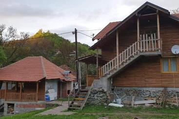 Bed and Breakfast Domacinstvo Kod Gere