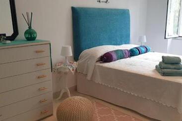 تختخواب و صبحانه Villa Elvira Hollywood Apartment