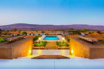 Bed and Breakfast Ufumene Game Lodge