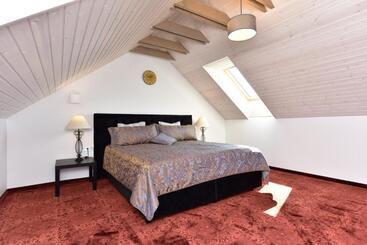 Bed and Breakfast Rusne Villa