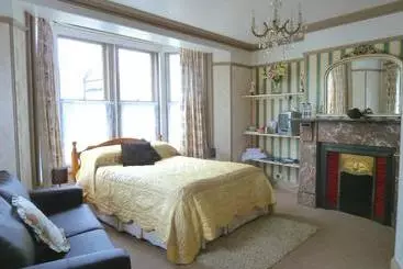 Pensió Lyndale Guest House