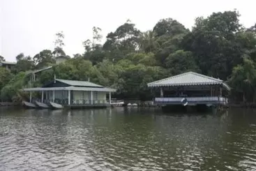 Hotel Maduganga Villa Amazing Island Resort