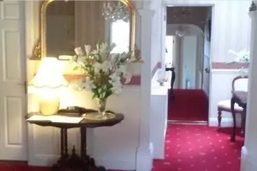 تختخواب و صبحانه Hazelbrook Guesthouse