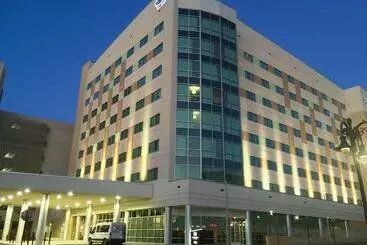 فندق Doubletree By Hilton Reading