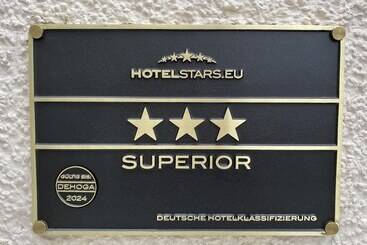 Amadeus Boutique Hotel Deutscher Hof Inn & Suites