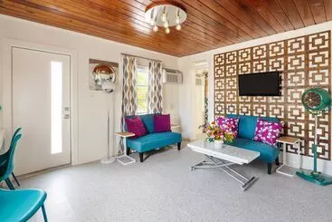 מוטל Sunset Inn And Cottages