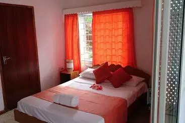 پانسیون C'est Mon Choix