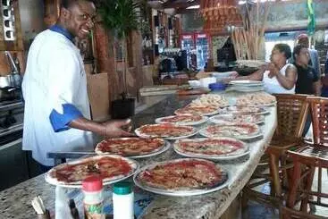 هتل Village On The Beach