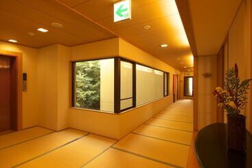 בית מלון כפרי Shibu Onsen Ichinoyu Katei