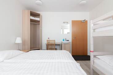 پانسیون Kef Guesthouse By Keflavik Airport