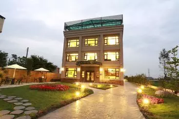 هتل Lo Hong Ka Countryside House