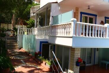 Cunda Güzelyalı Otel