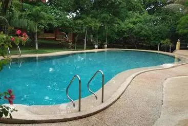 Kalipayan Beach Resort