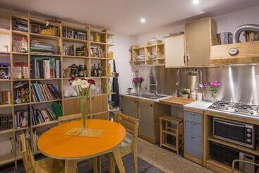 هتل Aquarooms Luxury Suites