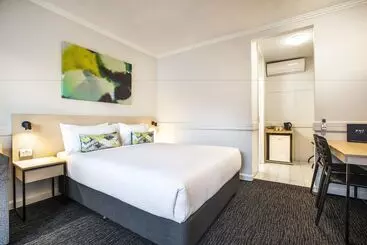 Hotel Nightcap At Matthew Flinders