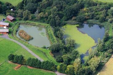 房子  Watermeadow Lakes & Lodges