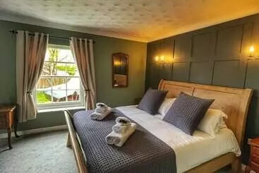 هتل The Leagate Inn