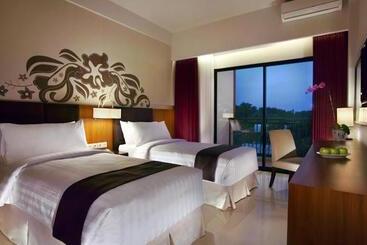 호텔 Aston Bojonegoro City