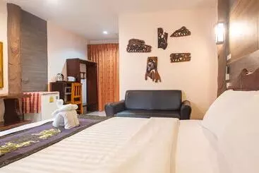 Szálloda Naiyang Discovery Beach Resort Sha