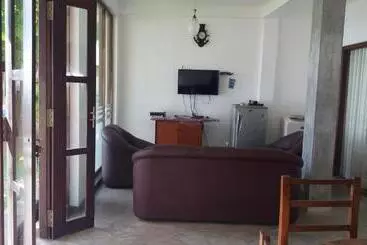 בית מלון כפרי Ocean Breeze Villa