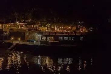 Magic Island Dive Resort