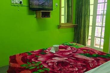 ユースホステル Ch Travellers Inn