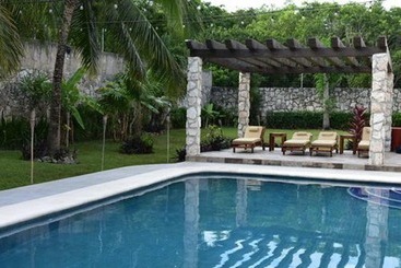 تختخواب و صبحانه Yurinn