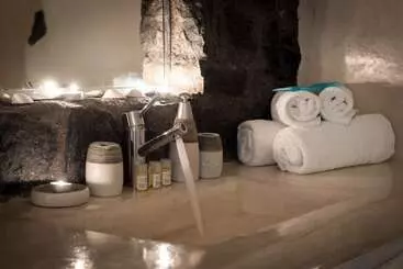 Ferienwohnungen Fira White Residence