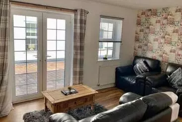 בית מלון כפרי The Royal Oak