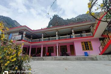 Auberge Hôtelière Chojh Inn Guest House