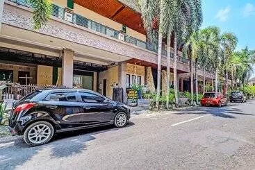 ホテル Oyo 92439  Tower Klungkung