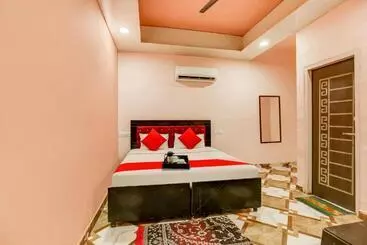 Hotel O Colour