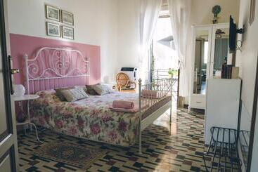 민박 Aretè Guest House