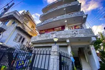 Pension Geesh Residence : Rooms In Jaffna