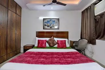 Hotel Admire Inn Atta Market, Noida Sector 18