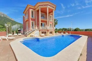 آپارتمان‌های توریست‌ها Villa Estacion