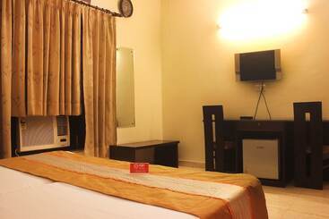 Hotel Oyo Rooms Near Paras Hospital
