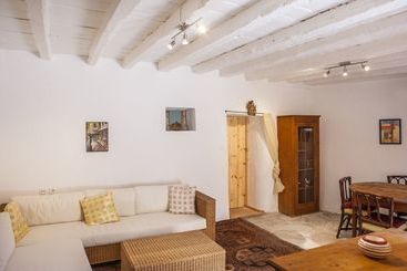 فندق Red Door House