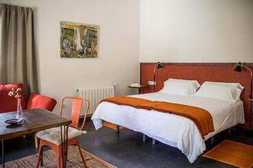 هتل Tambor Del Llano