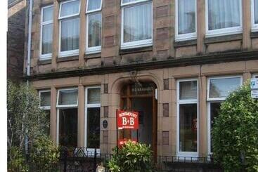 تختخواب و صبحانه Rossmount Guest House