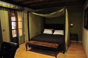 Kır Evi O Paxareco De Ay