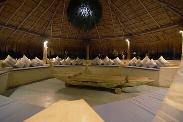 Pensió Dolphin Beach Resort