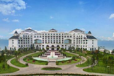 Vinpearl Resort & Spa Ha Long