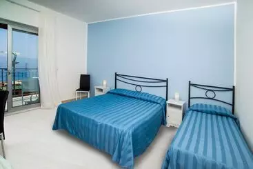 Hotelli Maniel Beach