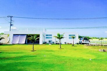 膳宿费 Umioto ウミオト 夫婦 カップル 女性一人旅に大人気のナイトプール付き ゲストハウス 宮古島