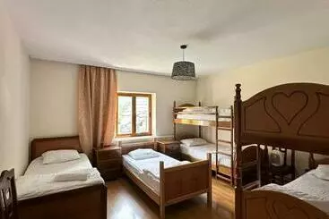 Hostel Quku I Valbones